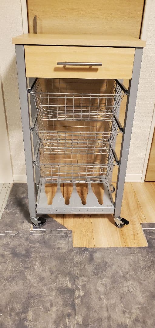 コンランショップ キャスター付きキッチンワゴン 3段ワイヤーバスケット 値下げ