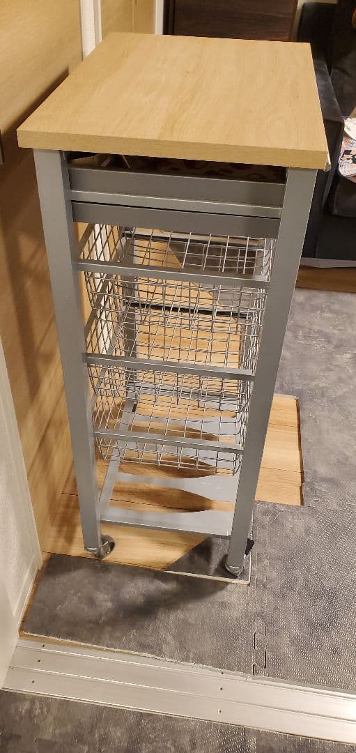 コンランショップ キャスター付きキッチンワゴン 3段ワイヤーバスケット 値下げ