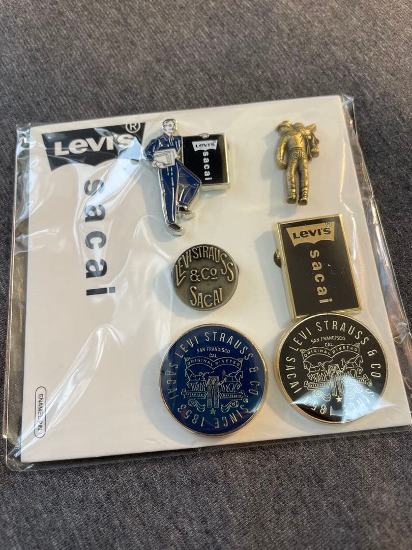 sacai Levi’s ピンズ セット ゴールド 青山限定