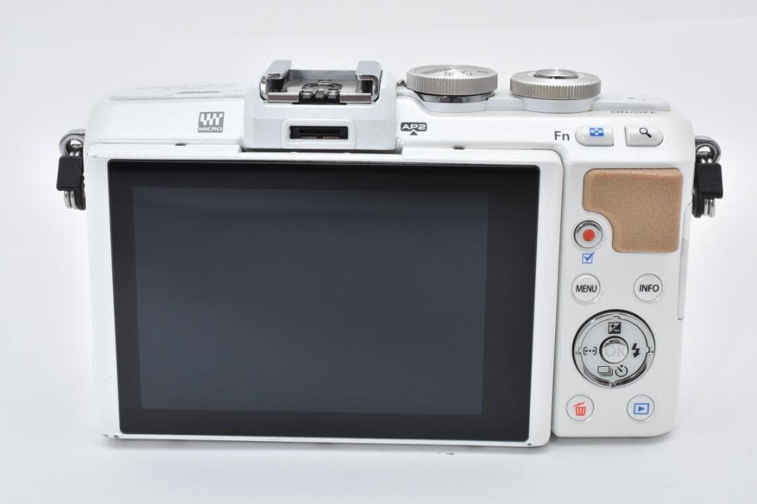 【大人気】 OLYMPUS オリンパス Pen E-PL7 ミラーレス一眼カメラ