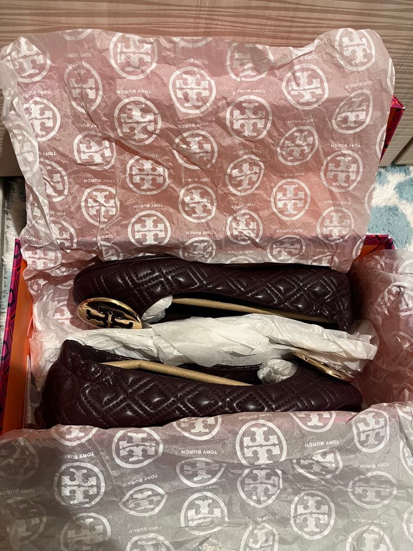 Tory Burch ダークブラウン フラットシューズ