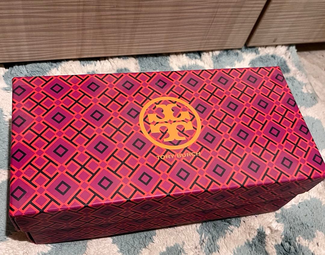 Tory Burch ダークブラウン フラットシューズ