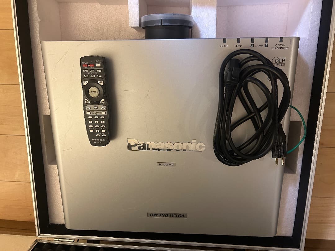Panasonic PT-DW740 WXGA ★7000ルーメン