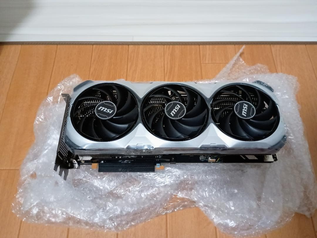 GeForce RTX4090 VENTUS 3X 24G 　付属品と箱無し