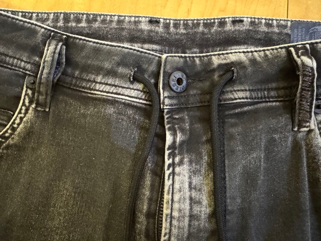 ジョグジーンズ DIESEL KROOLEY W30