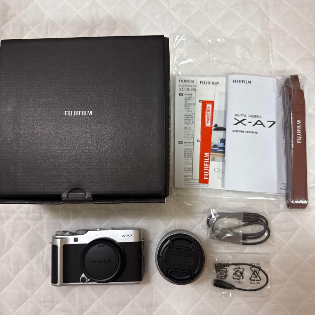 FUJIFILM X-A7 ミラーレス一眼カメラ 本体