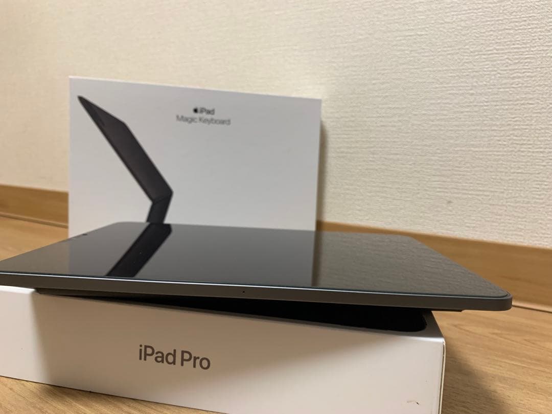 iPad Pro 11インチ 第3世代（Apple純正キーボード付き）