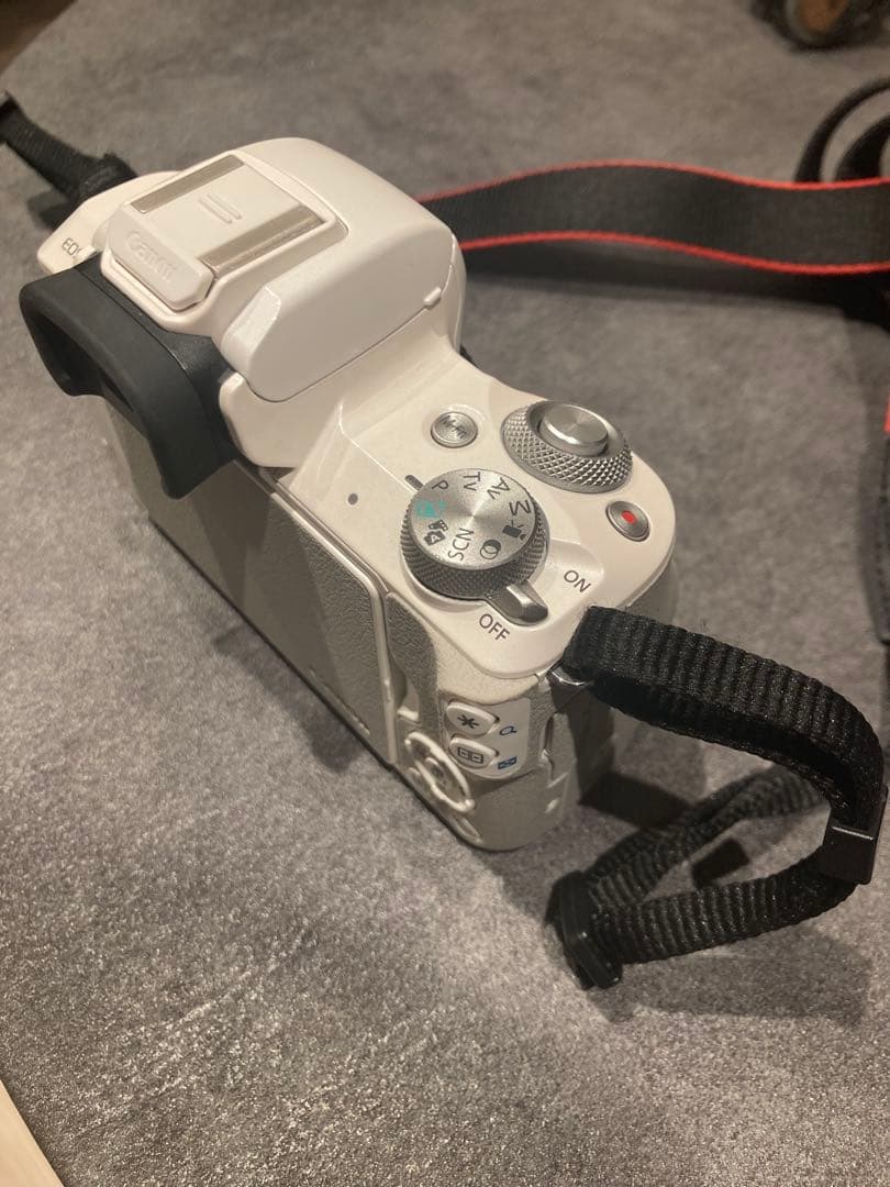 Canon EOS Kiss M ダブルレンズキット