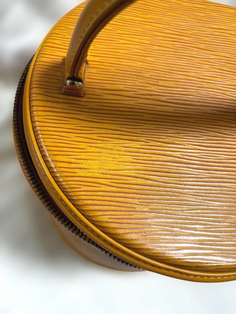 Louis Vuitton カンヌ エピ バニティバッグ