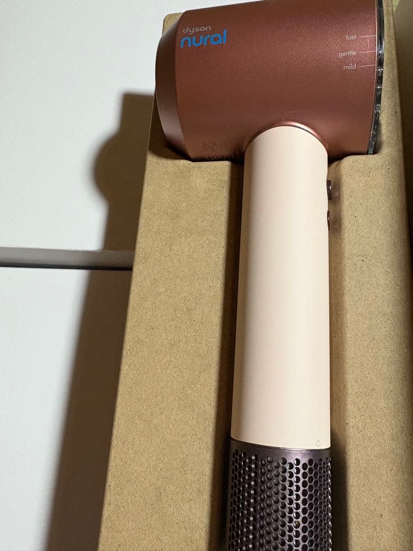 ダイソンHD16ドライヤー⭐︎セラミックピンク