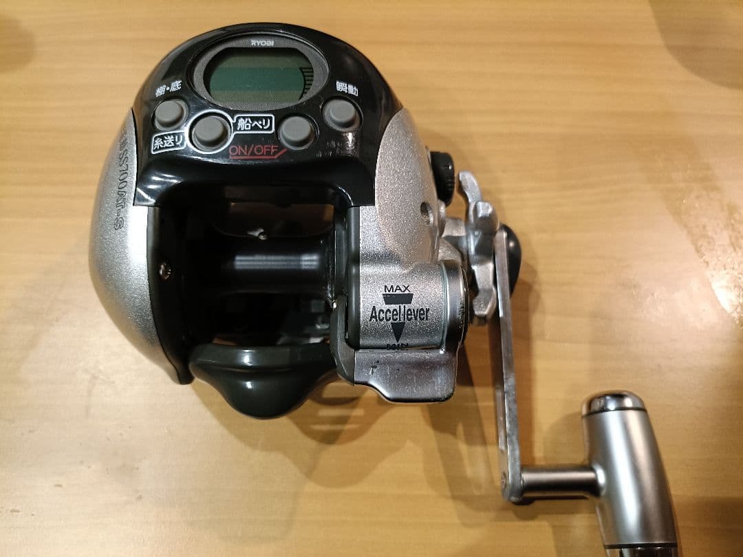 RYOBI アドベンチャー 電動リール　SS700AT-S 中古品