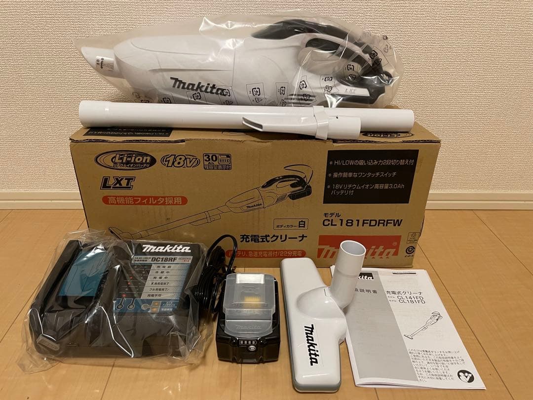 【未使用品】makita マキタ 充電式クリーナ CL181FDRFW ホワイト