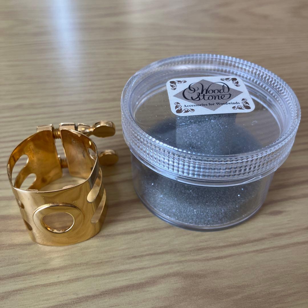 WoodStone リガチャー アルトサックス LAラバー用（GP）