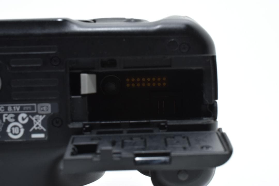 #614★良品★Canon EOS kiss x4 デジタル一眼レフ ボディ