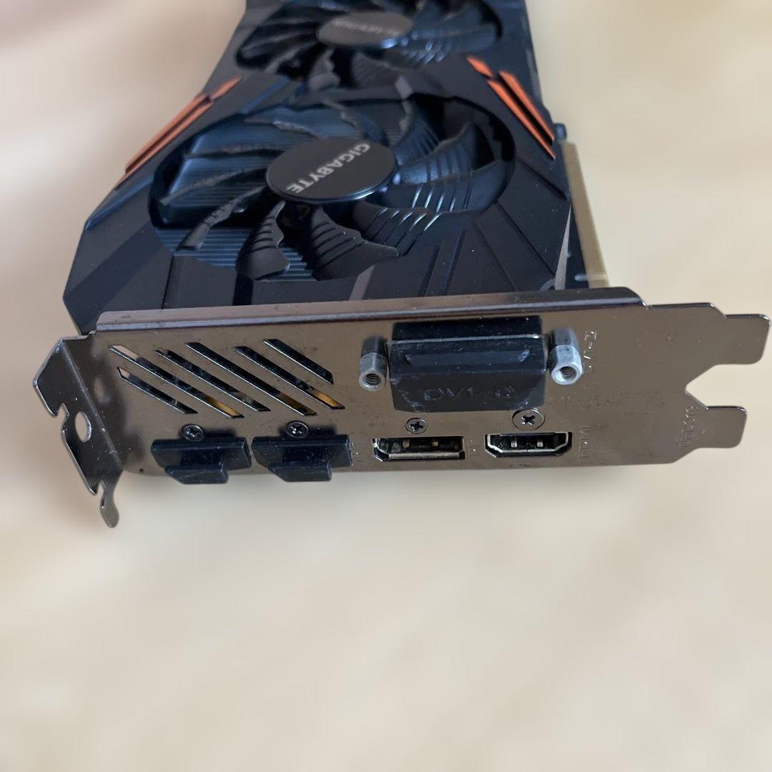 GIGABYTE GEFORCE GTX 1070 箱付き
