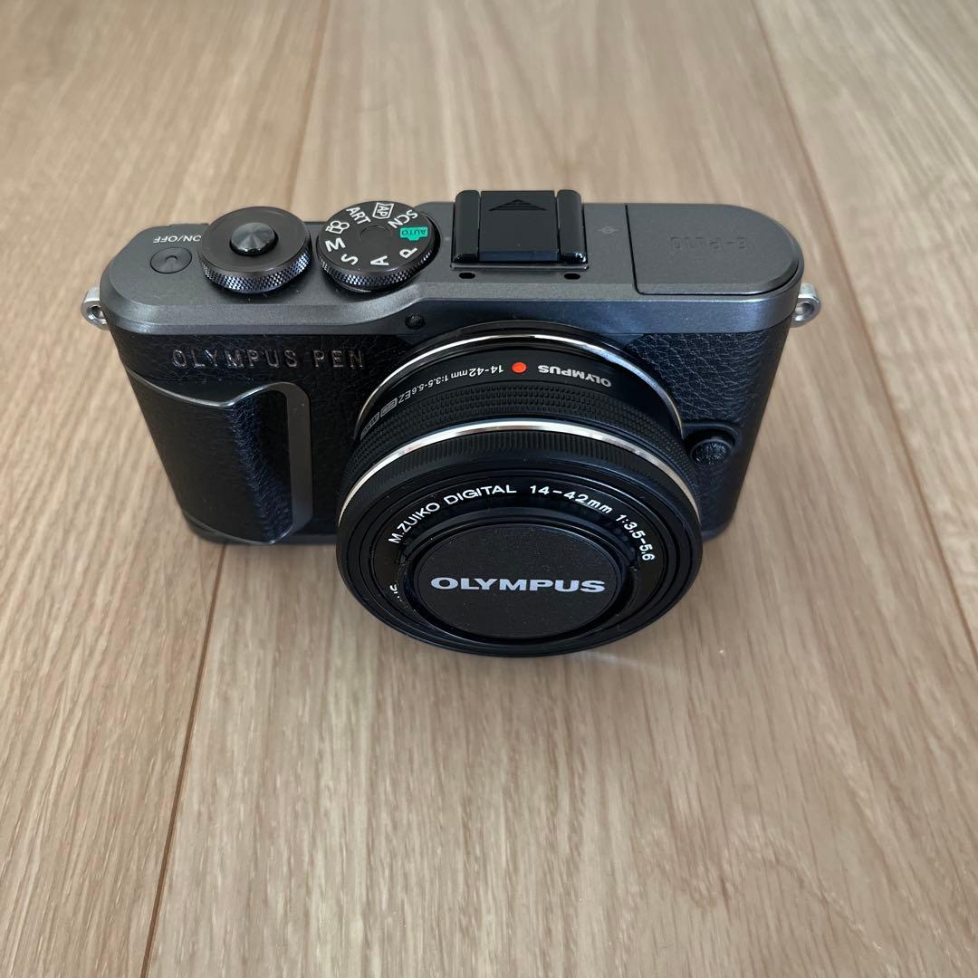 OLYMPUS ミラーレス一眼 PEN E-PL10 バンケーキズームレンズ付