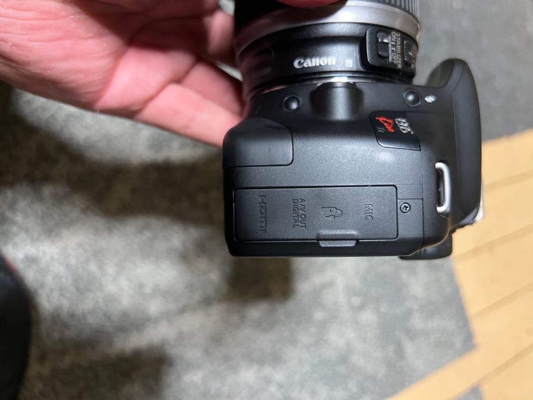 Canon EOS kiss x4 キャノン一眼レフカメライオスキス