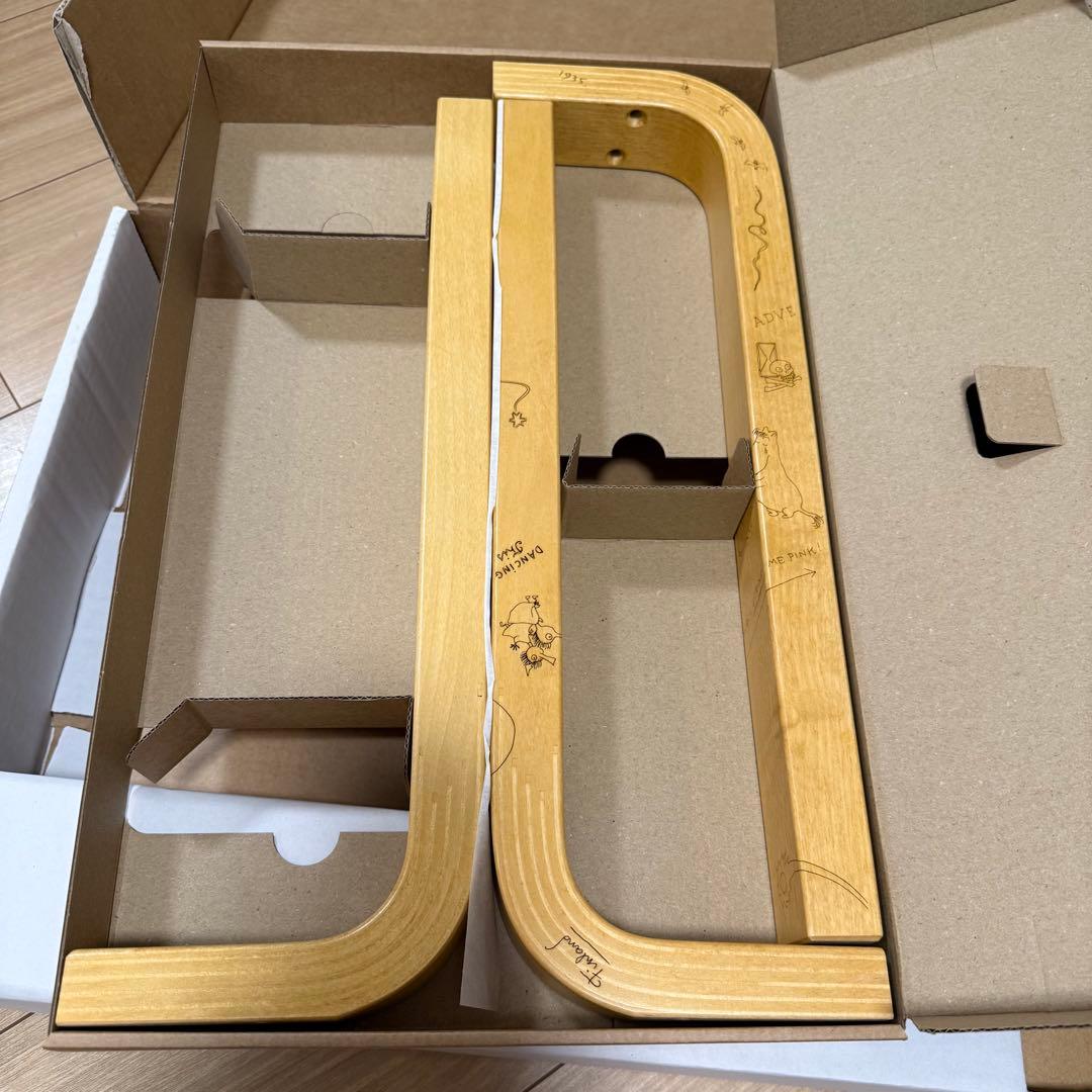 Artek ＋ Moomin Stool 60 Celebratinon