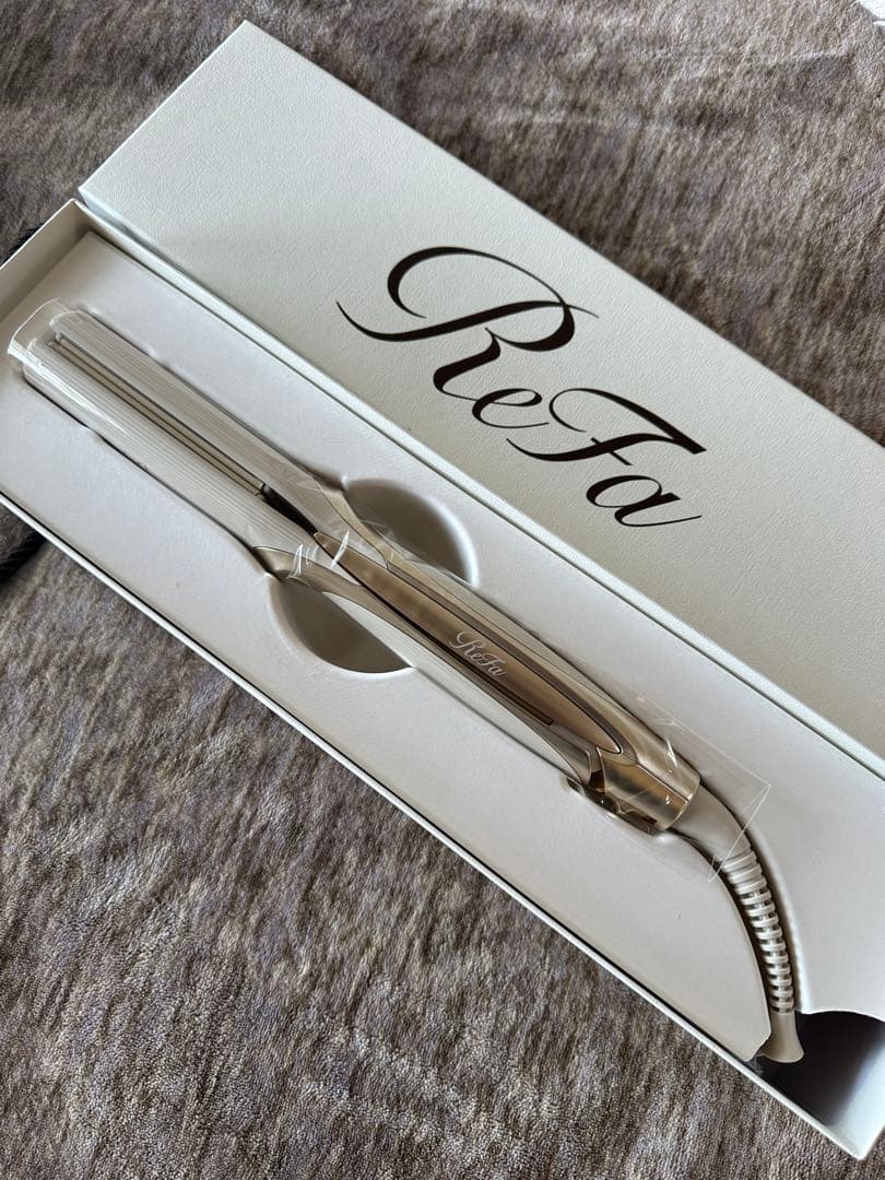 ReFa ストレートアイロン プロ新品　ケース付き