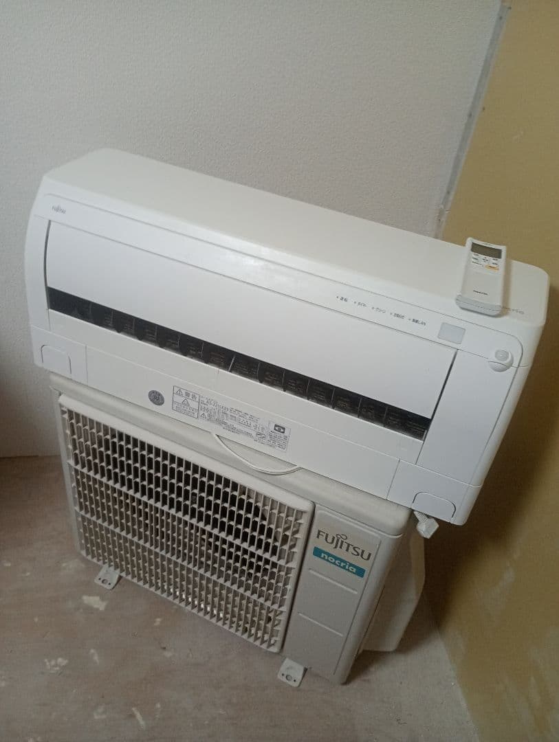 2021年6〜8畳2.2　 Fujitsu nocriaルーム エアコン 本体