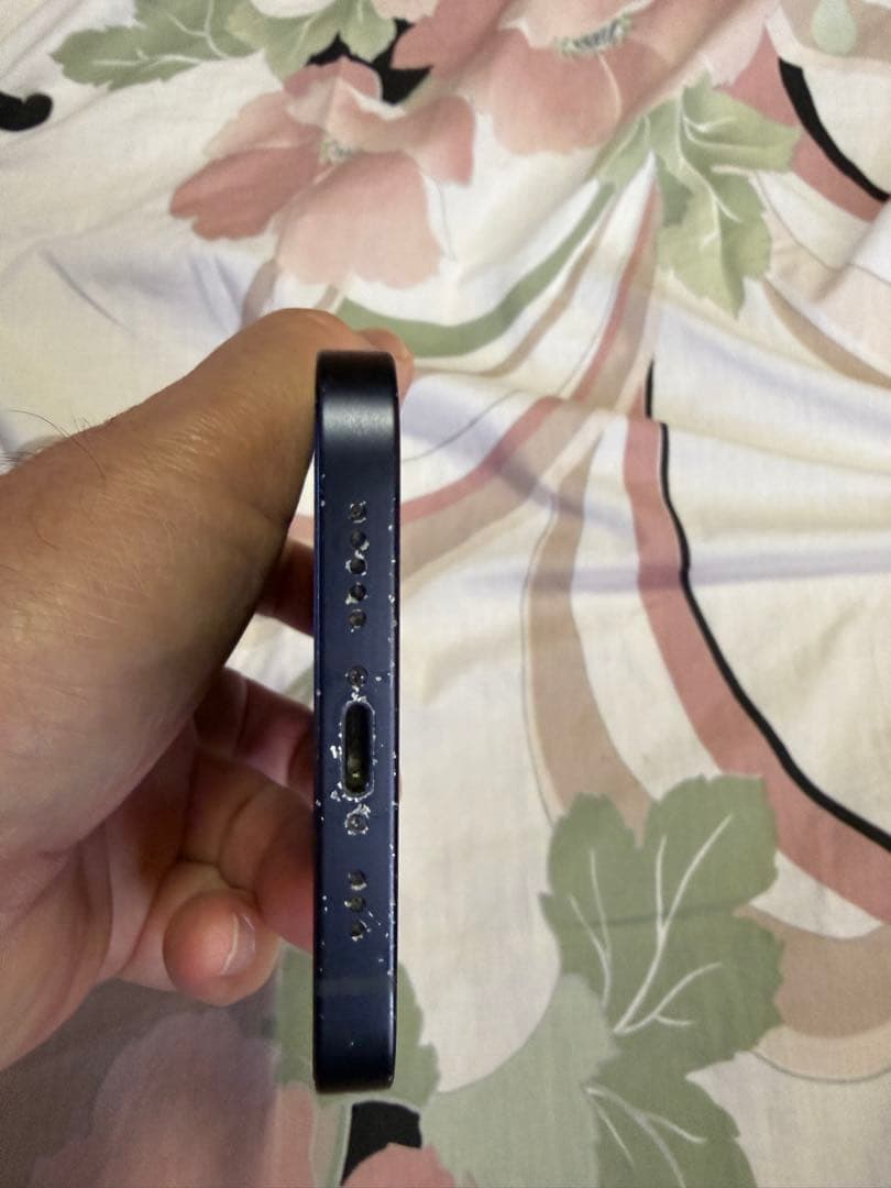 iPhone 12 64GB ブラック 本体