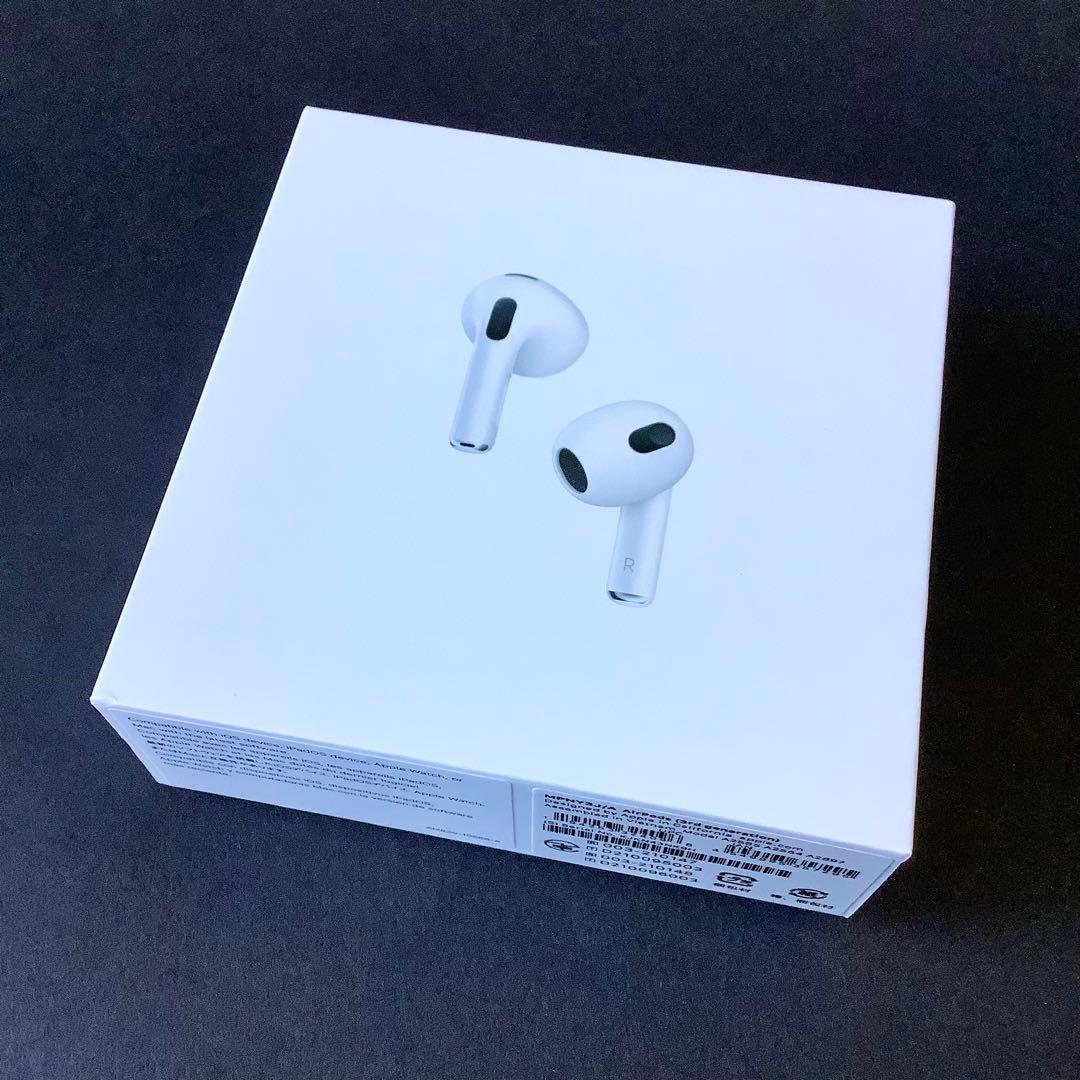 Apple AirPods（第3世代）Lightningケース付き