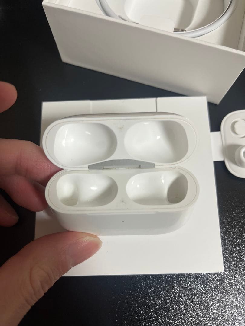 Apple AirPods Pro 第一世代 本体 おまけ付き