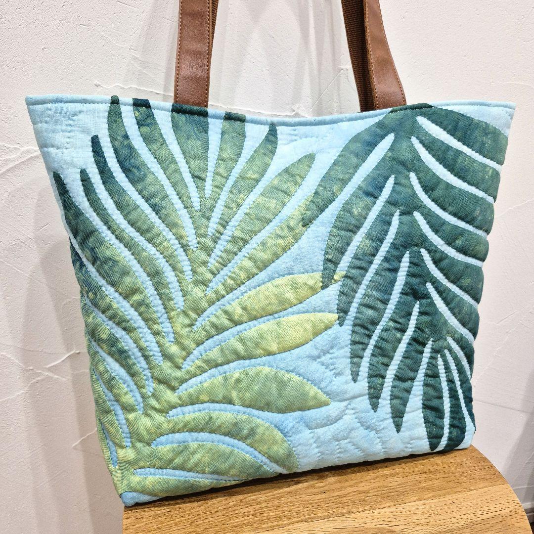 NO.226 本日限定Χmas価格！ハワイアンキルトトートバッグ ハンドメイド