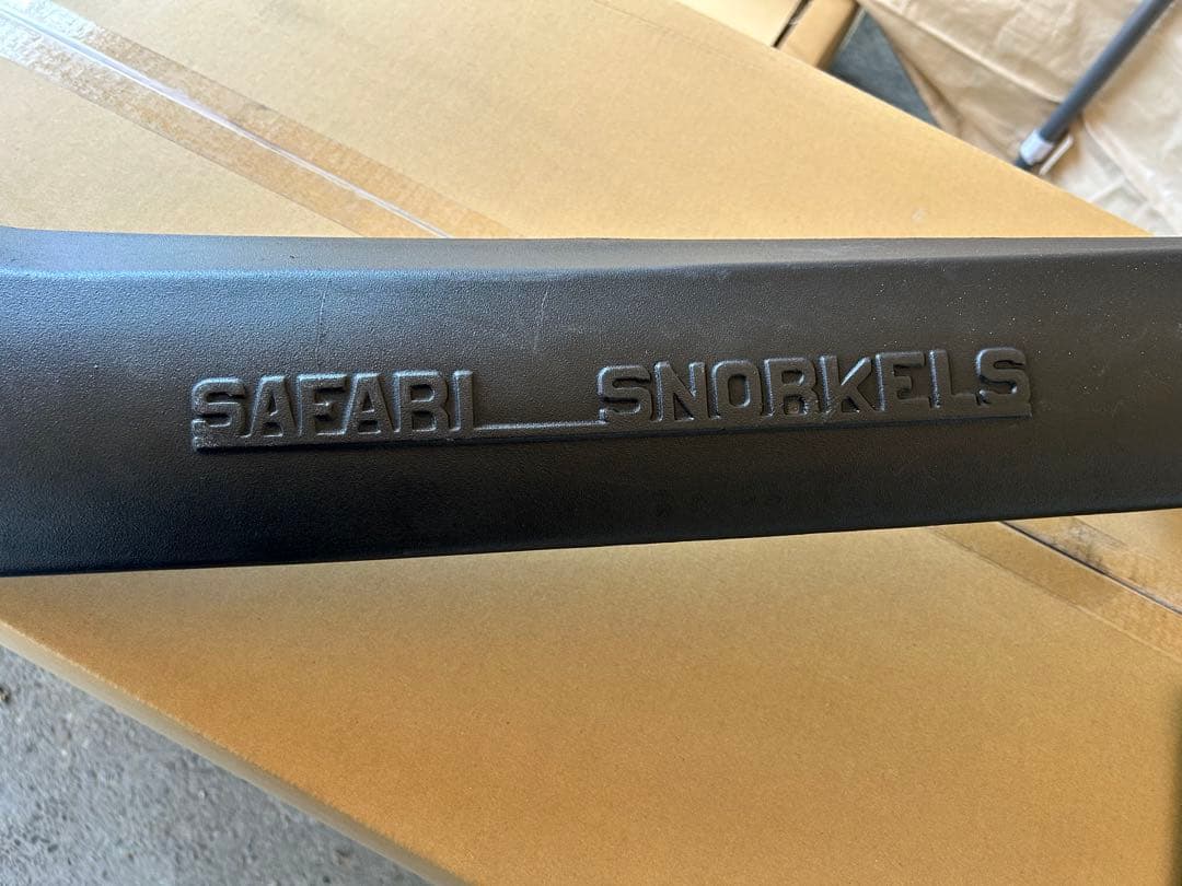 ち*わ様 ランクル　70 シュノーケル　SAFARI サファリ