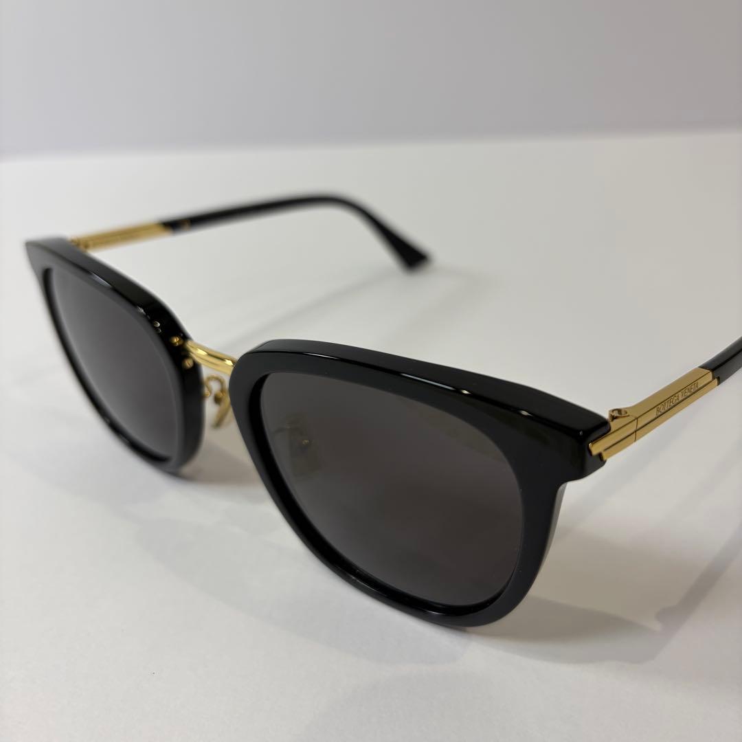 【極美品】ボッテガヴェネタ BV1298SA ウェリントン型サングラス 黒/金