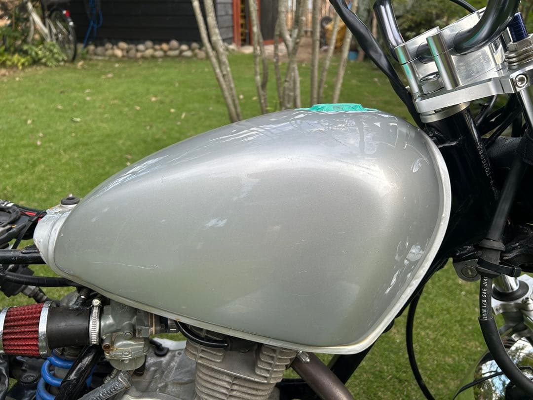 ヤマハ　ブロンコ　ガソリンタンク