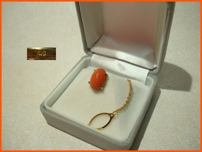 お値引き！K18台　サンゴ　タイタック/タイピン