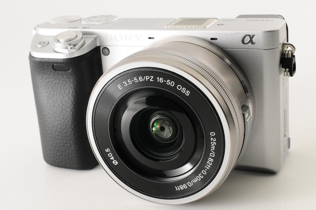 【ほぼ新品】 SONY α6400 ダブルレンズキット 《ショット数 16回》