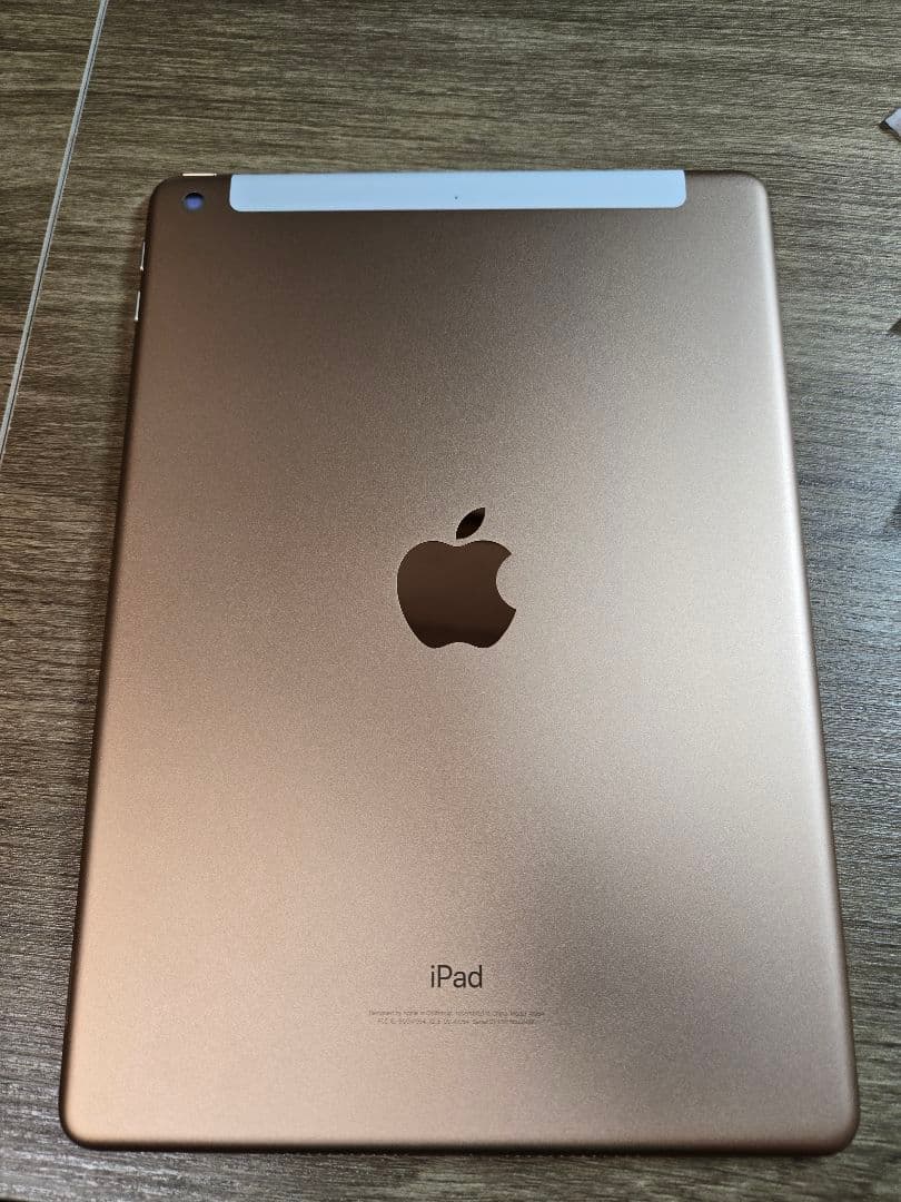 Apple iPad6 128GB　ゴールド