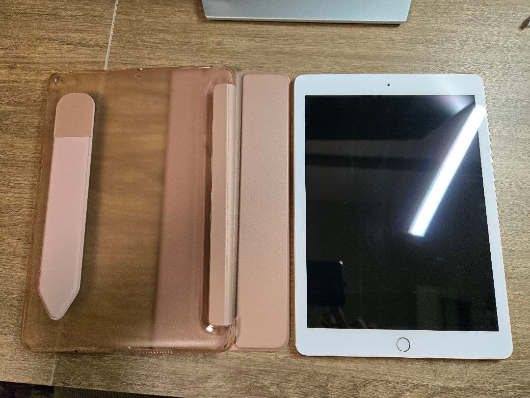 Apple iPad6 128GB　ゴールド