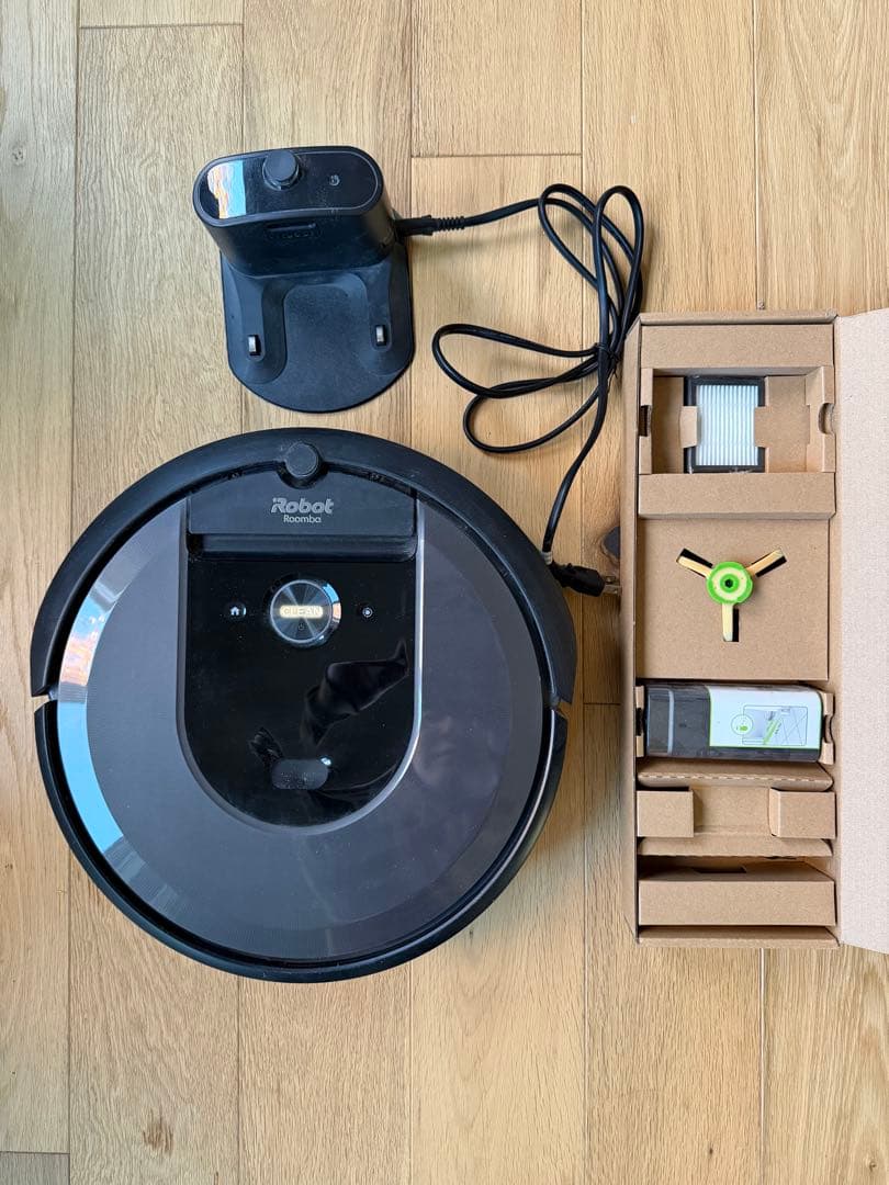 ルンバ iRobot Roomba i7 ロボット掃除機（付属品アリ）