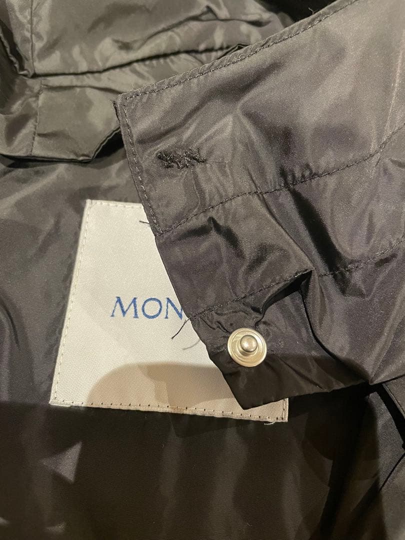 MONCLER モンクレール　ブラック ブルゾン　サイズ2 訳あり　美品