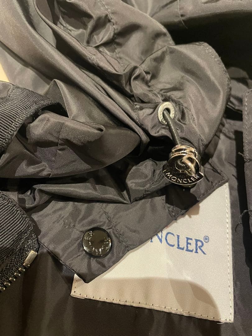MONCLER モンクレール　ブラック ブルゾン　サイズ2 訳あり　美品