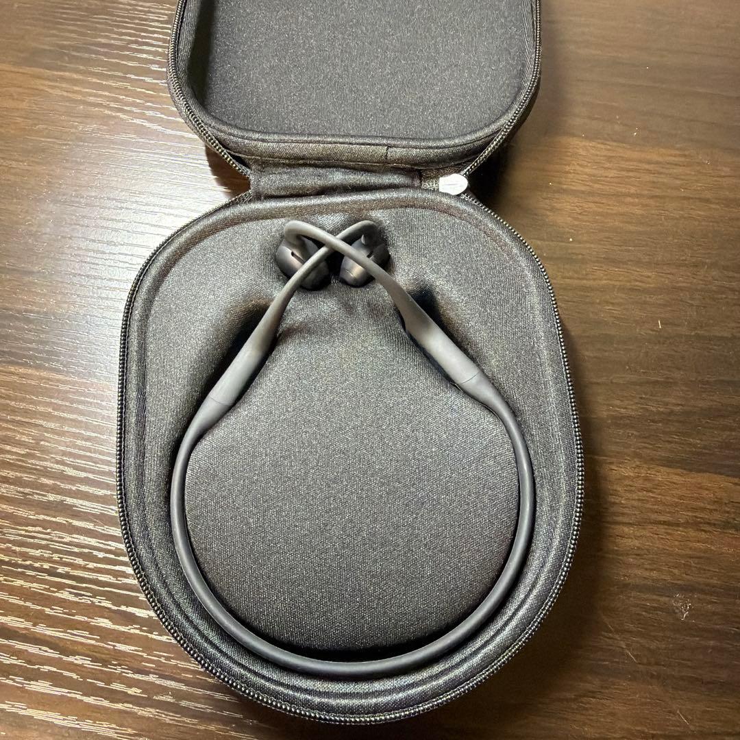 SHOKZ 骨伝導イヤホン 収納ケース、充電器付き