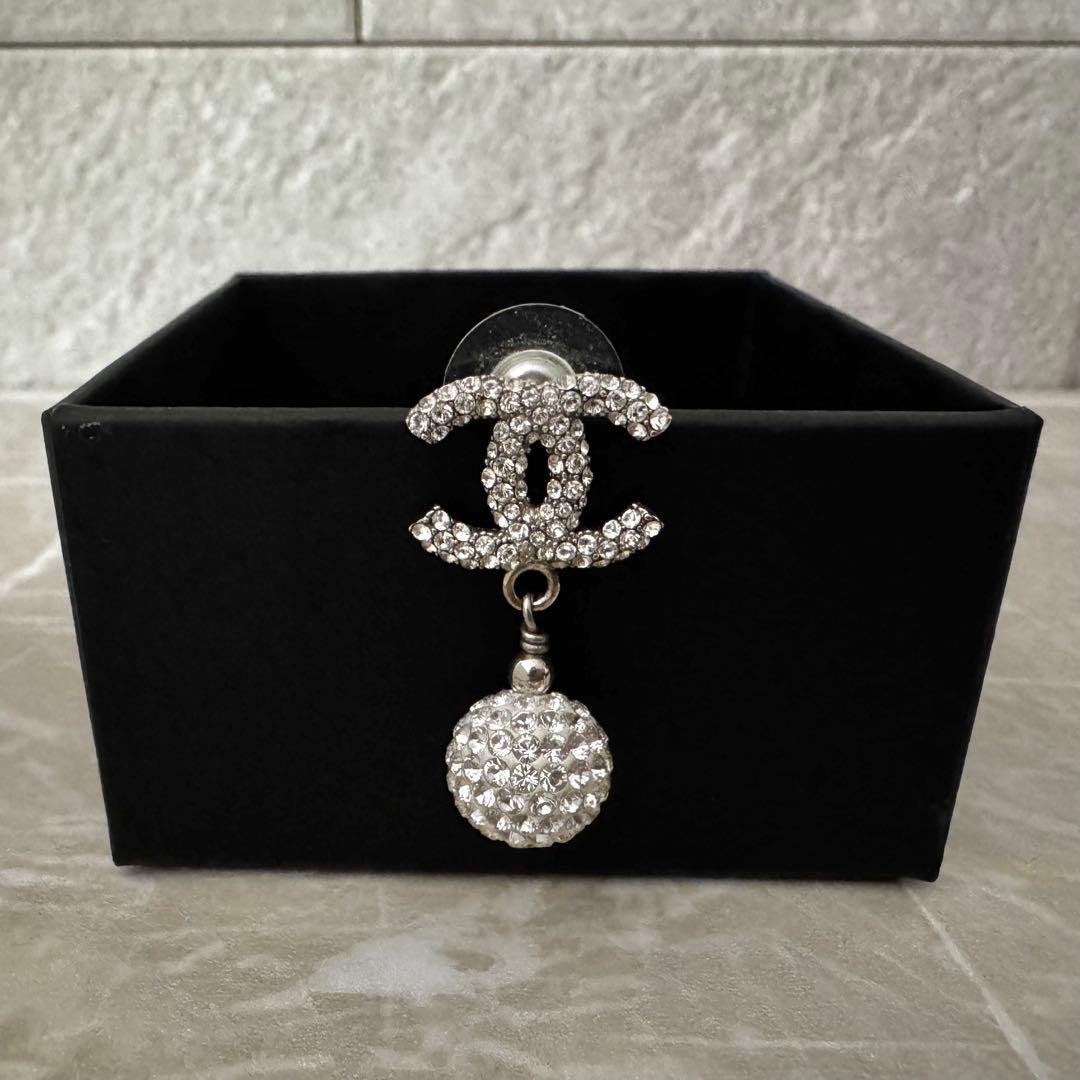CHANEL　シャネル　ピアス　ビジュー
