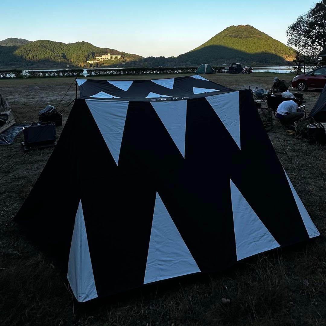 White Mountaineering × GRIP SWANY テント