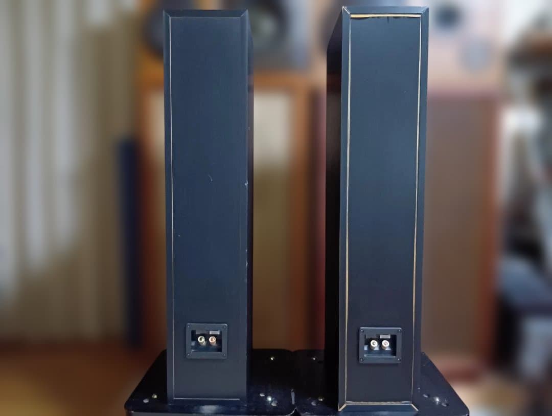 KEF Q550　トールボーイスピーカー（2本）