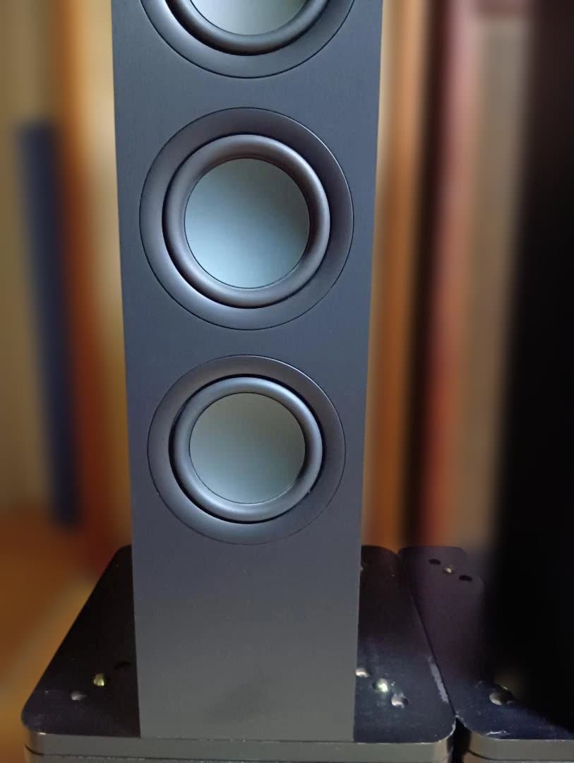 KEF Q550　トールボーイスピーカー（2本）