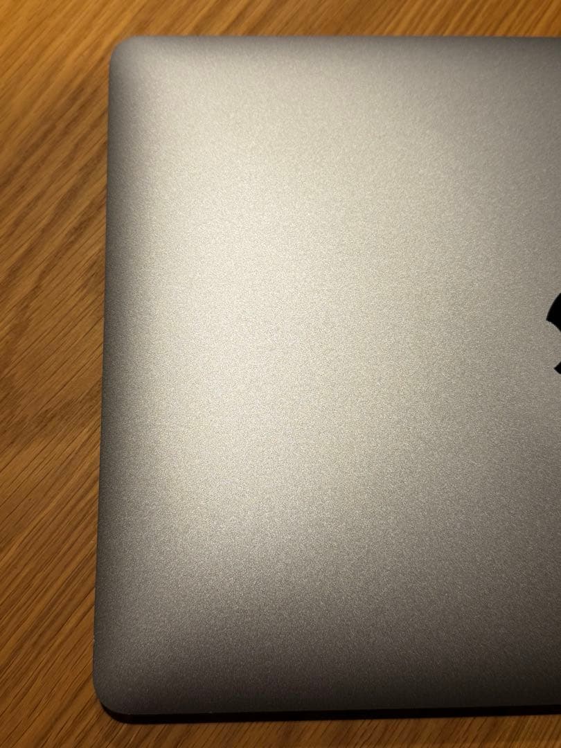 【美品】Apple MacBook Air (M1, 8GB) スペースグレー