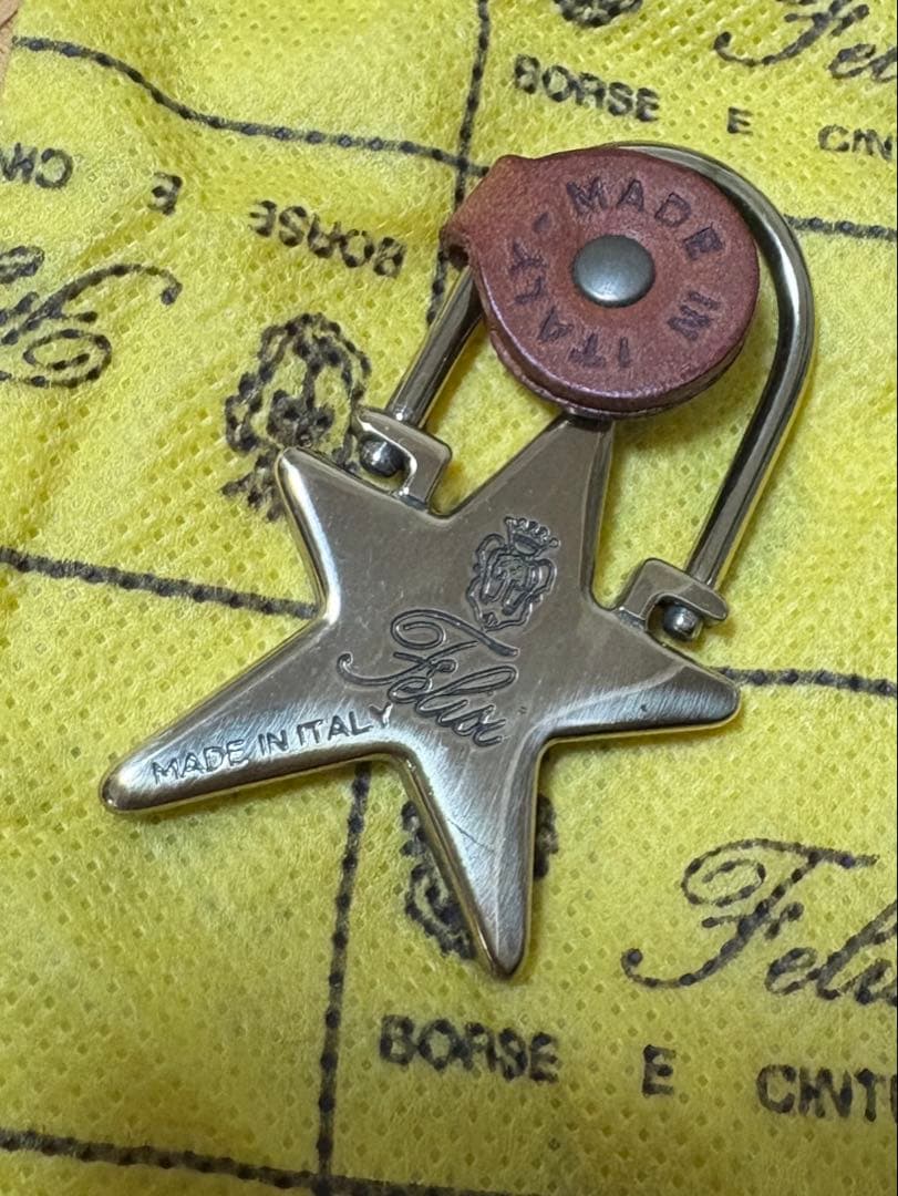 Felisi 星型キーホルダー