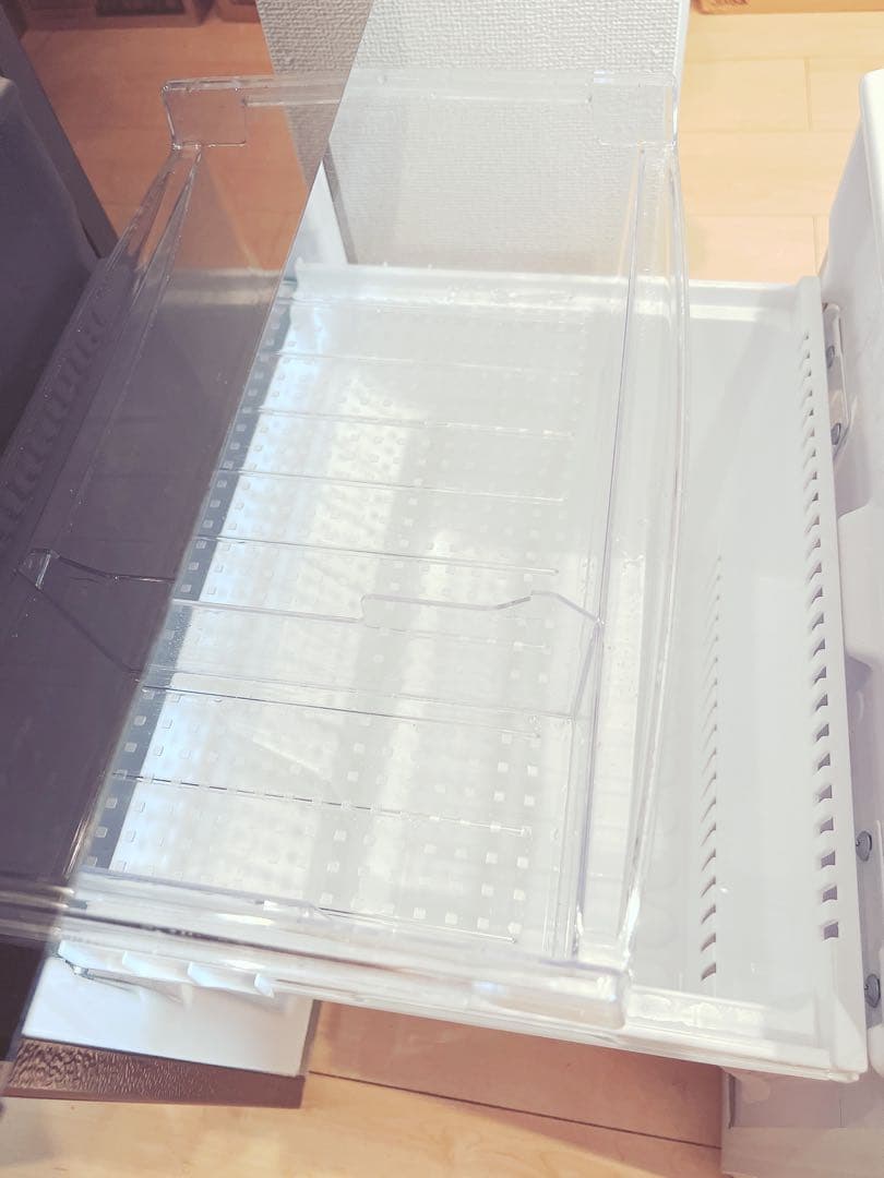 SHARP 黒色冷蔵庫 LED照明付き