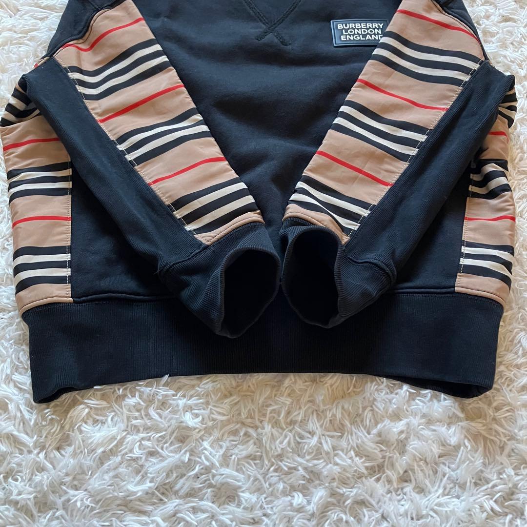 現行　バーバリー　トレーナー　スウェット　6Y 116cm ノバチェック