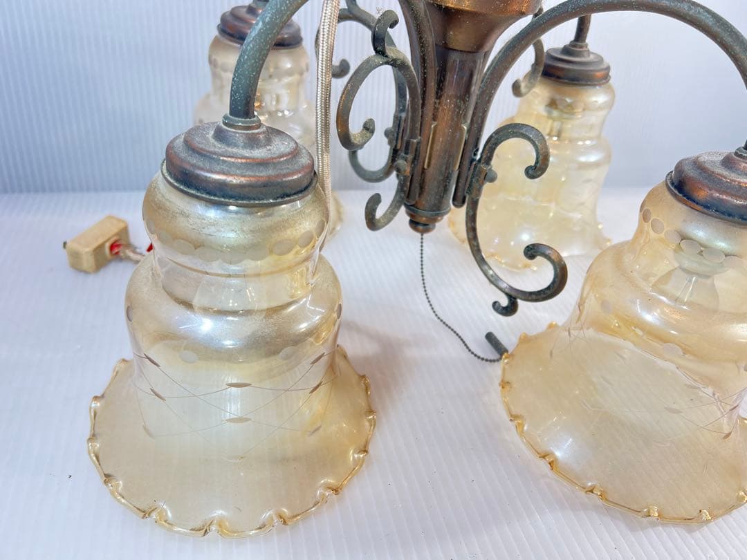 クラシックスタイル 4灯シャンデリア