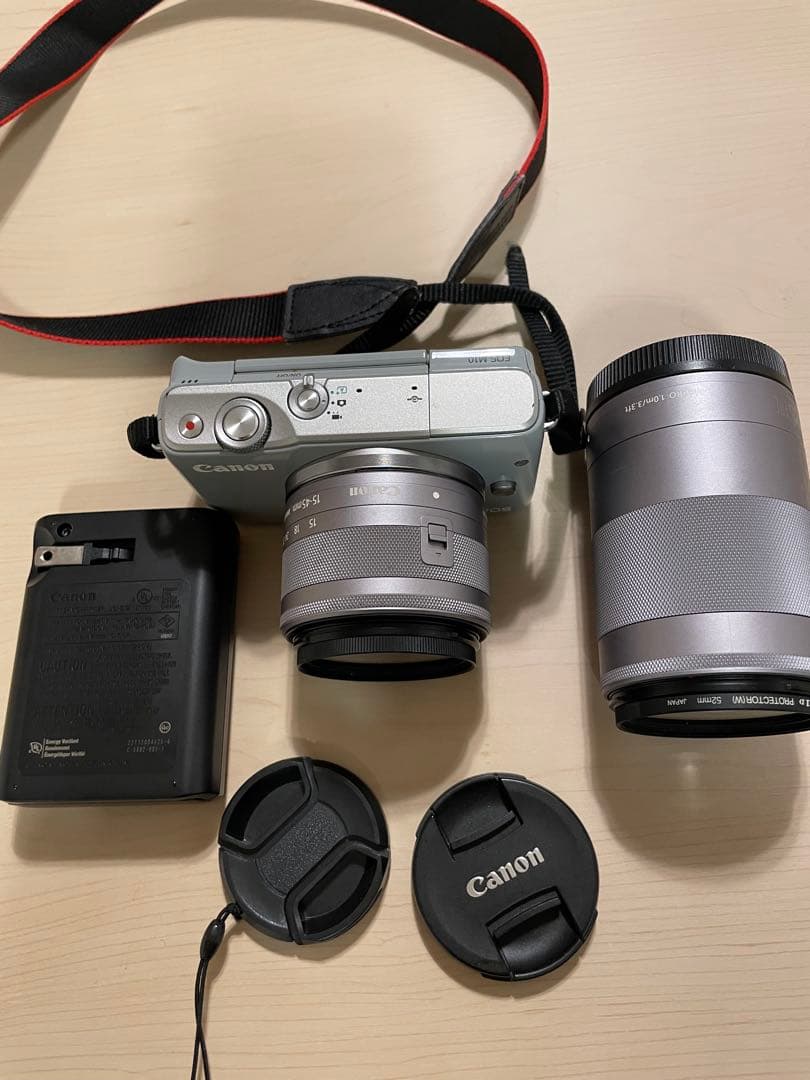 カメラミラーレス　Canon EOSM10