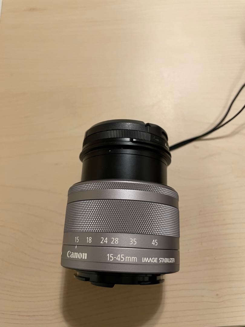 カメラミラーレス　Canon EOSM10